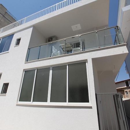 Deda Apartments Sarandë Buitenkant foto