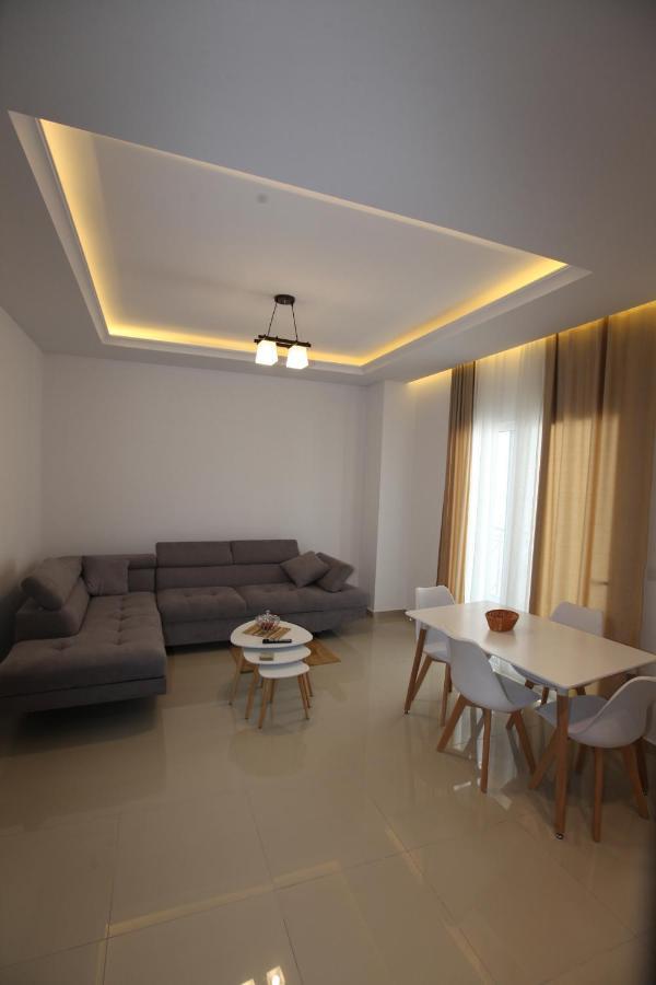 Deda Apartments Sarandë Buitenkant foto