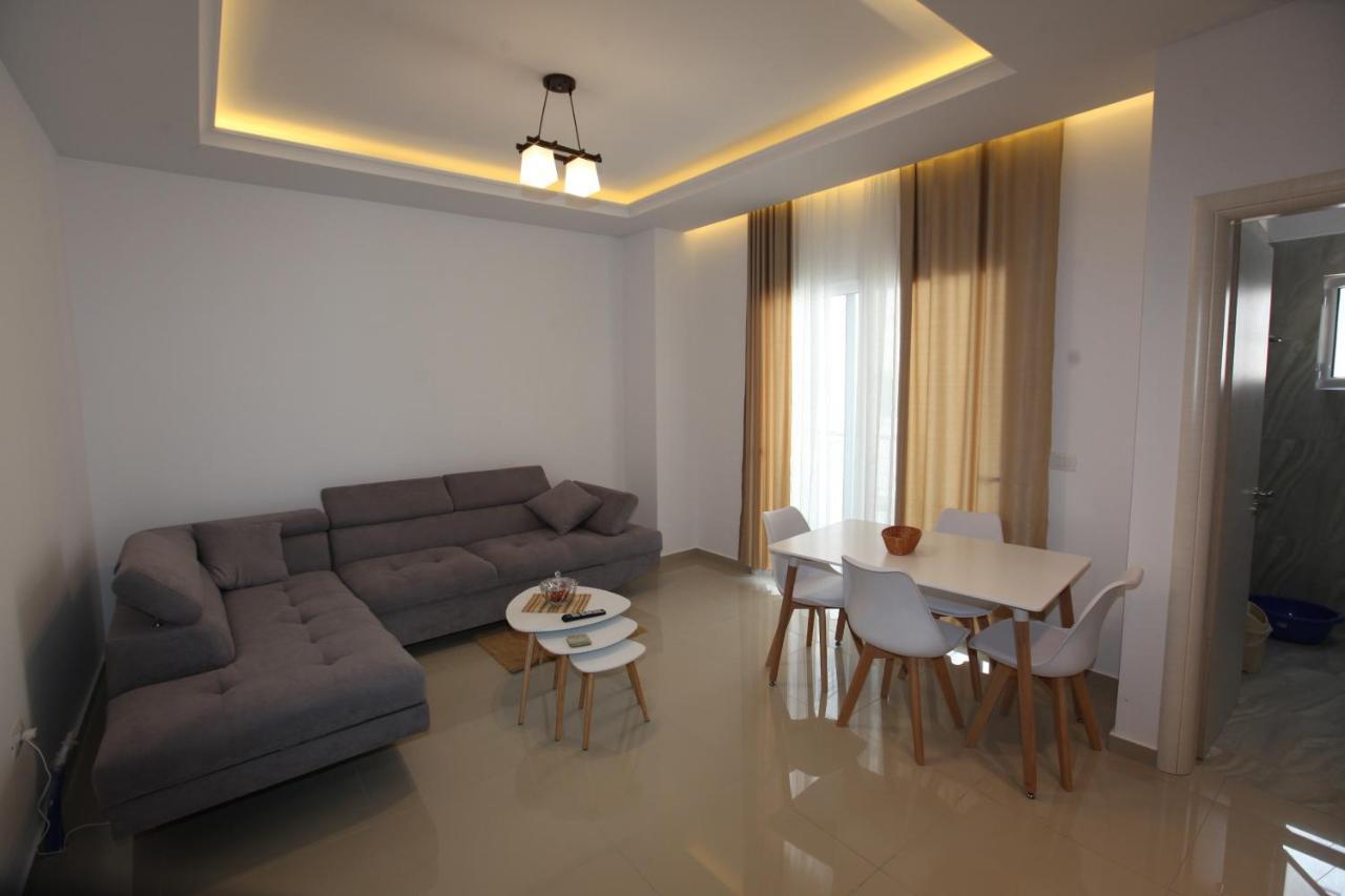 Deda Apartments Sarandë Buitenkant foto