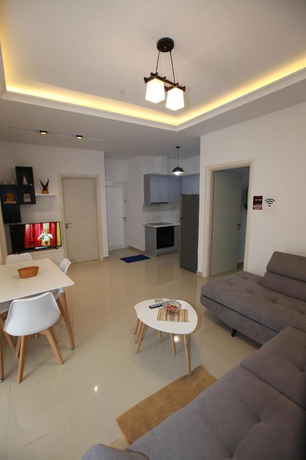 Deda Apartments Sarandë Buitenkant foto